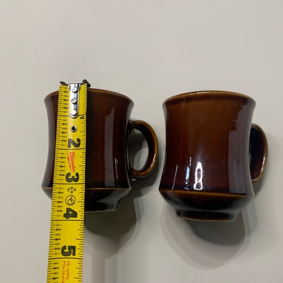 Set of 2 Brown Vintage Mugs - Picture 5 of 6